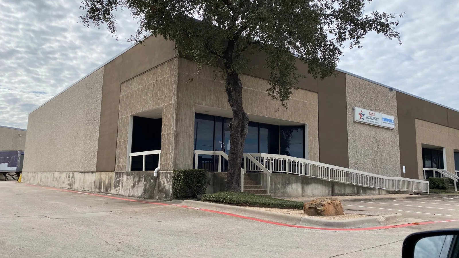 Investor and REIT Commercial Roofing in Pomona
